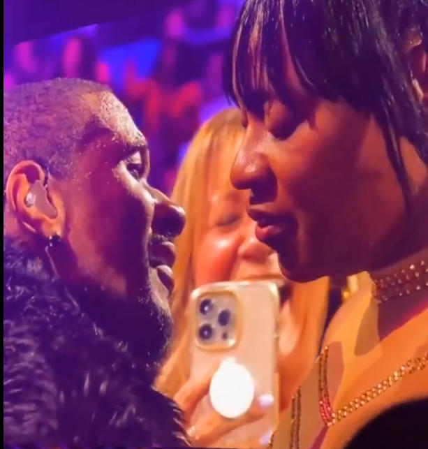 Singer Usher seducing a married lady